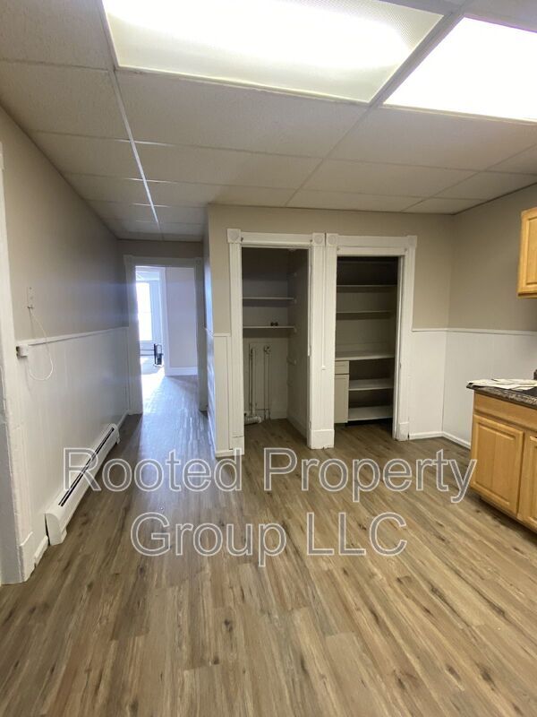 Building Photo - 717 23rd St
