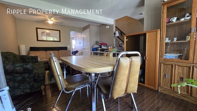 Photo du bâtiment - Modern 3 Beds, 2.5 Baths Single- Family | ...