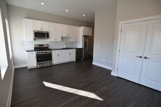 Foto del edificio - 1730 W Greenleaf Ave