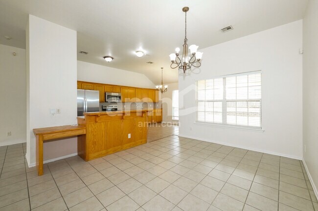 Building Photo - 8200 NW 83rd Pl