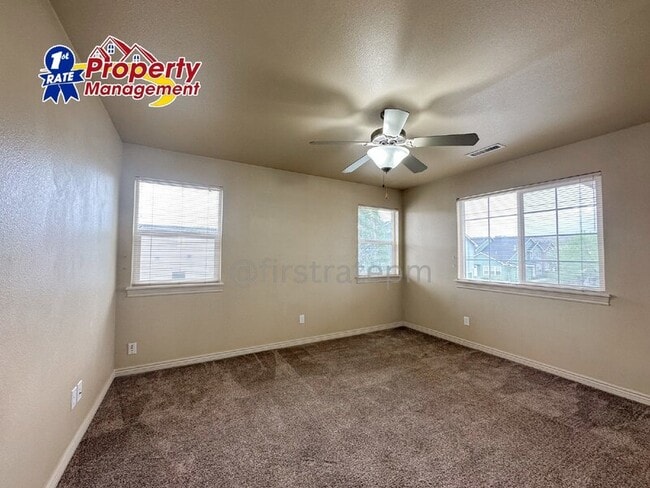 Foto del edificio - 5938 Ellens Ferry Dr