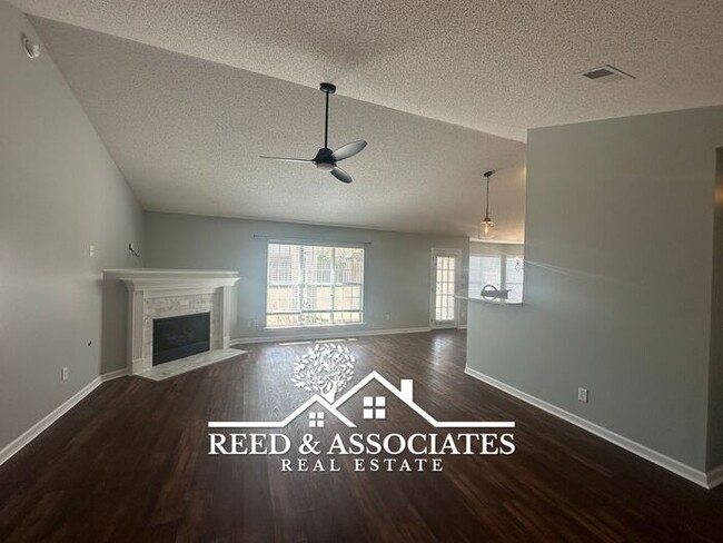 Foto del edificio - 3 Bedroom in Arlington Home!