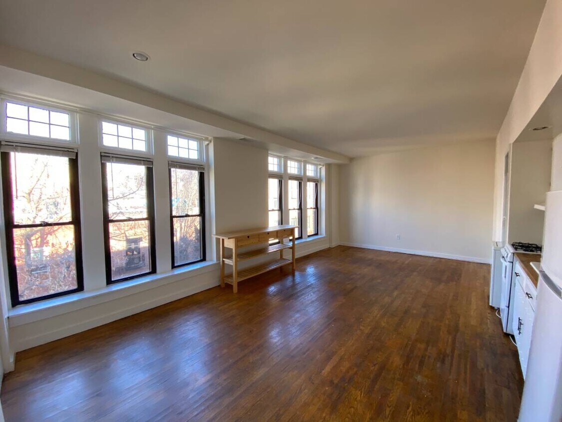 Foto principal - 1136 Pine St