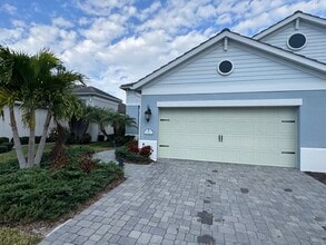 Building Photo - 2980 Sky Blue Cv