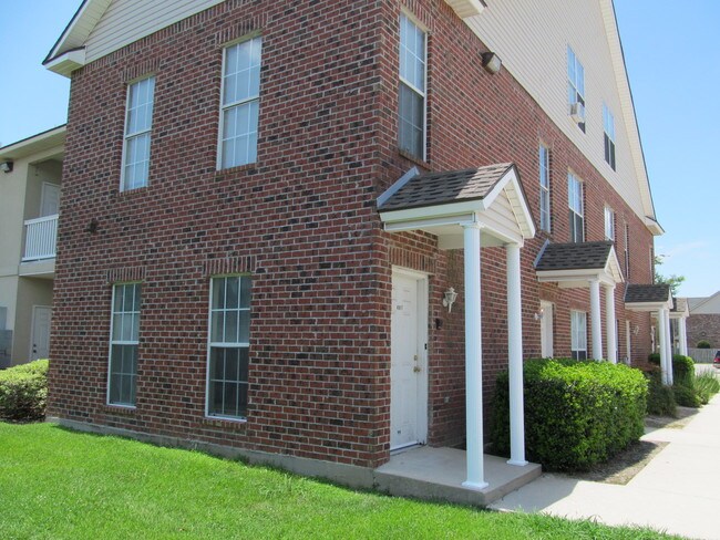 Foto del edificio - 4625 Burbank Dr