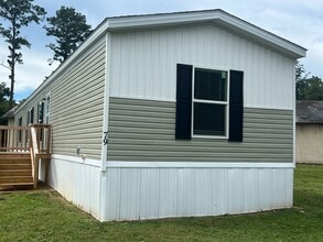 Building Photo - 4627 Blanche Rd