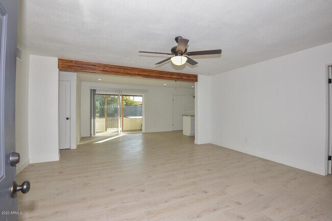 Foto del edificio - 4727 N 9th St