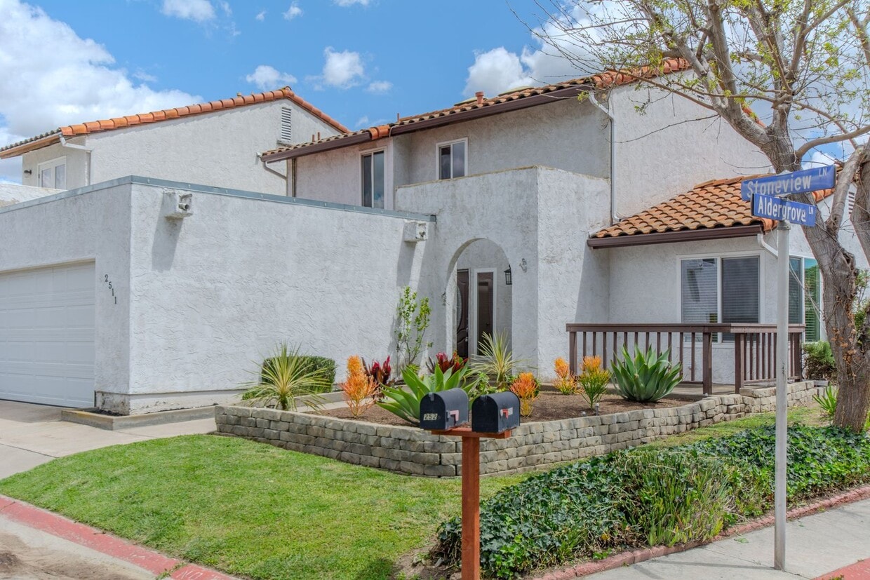 2511 Stoneview Ln, Spring Valley, CA 91977 House Rental in Spring