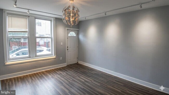 Foto del edificio - 2925 N Marshall St