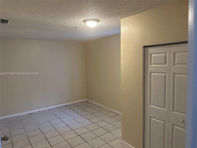 Foto del edificio - 6991 NW 169th Terrace