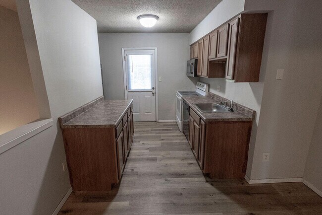 Foto del edificio - 216 Wheaton Ct