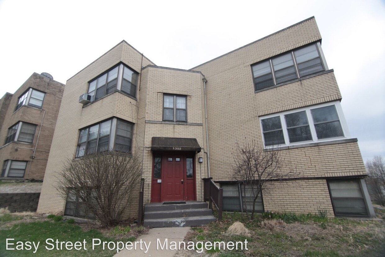 1302 20th St, Rock Island, IL 61201 Room for Rent in Rock Island, IL