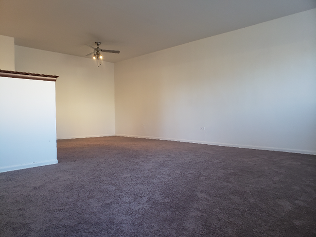 Building Photo - 1416 N Hillside Ave