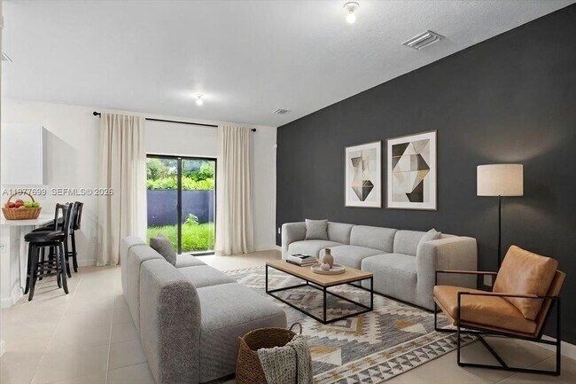 Foto del edificio - 20344 NW 6th Pl