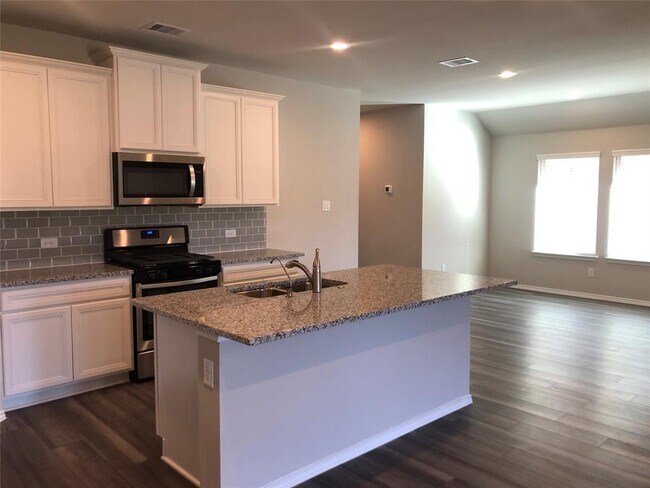Foto del edificio - 9224 Inland Leather Ln