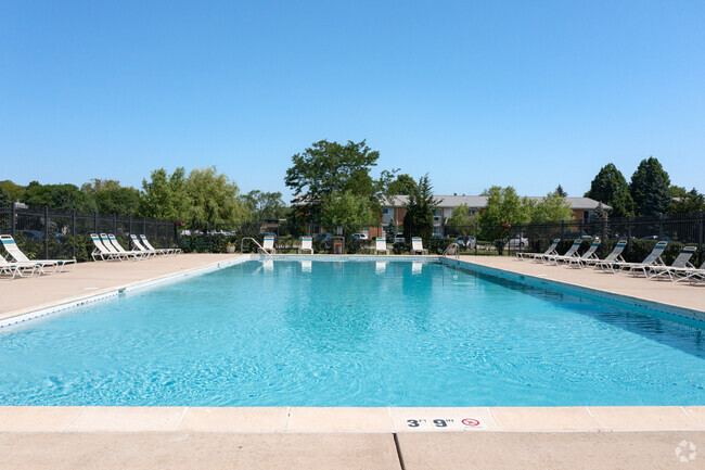 Piscina - Park Ridge Commons