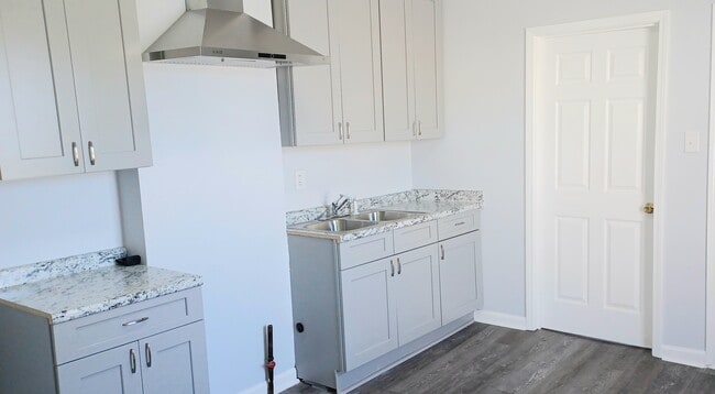 Building Photo - 2922 Gravier St