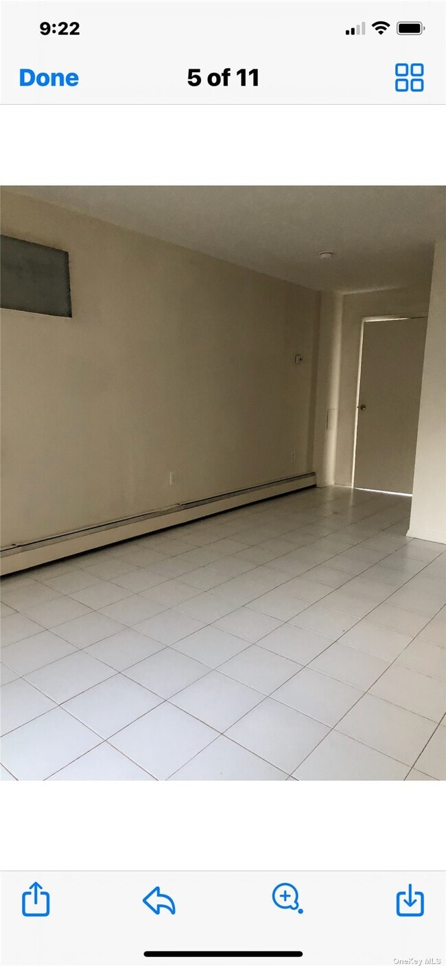 963 E 212th St Unit 1 st, The Bronx, NY 10469 Room for Rent in The