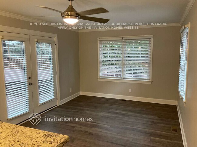 Foto del edificio - 5808 Heatherbrook Cir