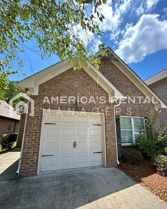 Building Photo - MOVE IN SPECIAL!!! - Terrific Home for Ren...