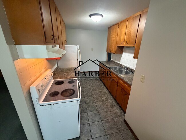 Foto del edificio - 204 11th Ave NW