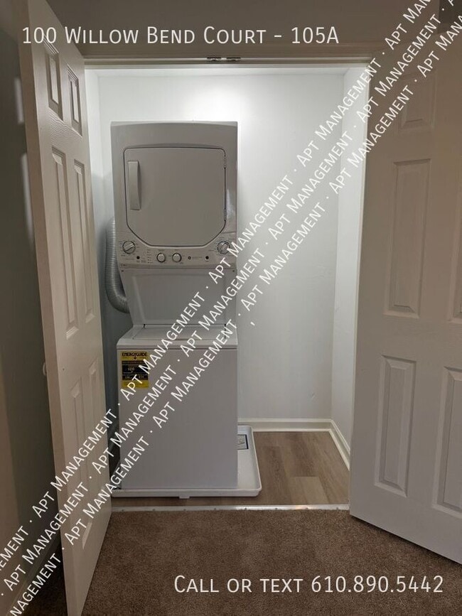 Building Photo - 100 Willow Bnd Ct