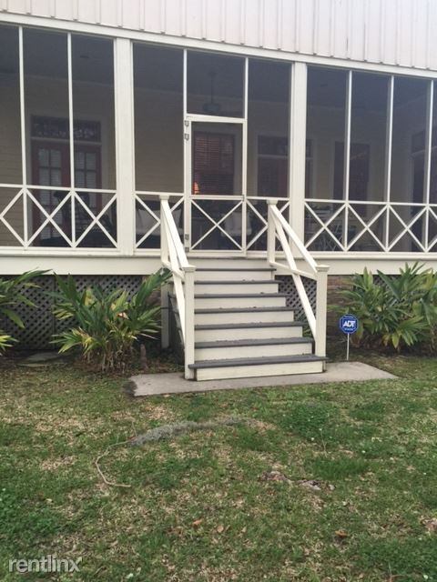 Building Photo - 405 Main St