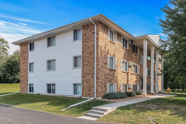 Building Photo - Rosco Apts-2720