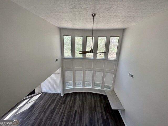 Foto del edificio - 8295 Eastshore Dr