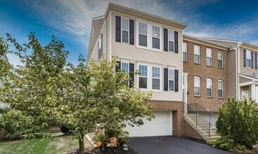 Building Photo - 6305 Chetti Dr