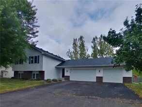 Building Photo - 3649 Kahler Dr NE