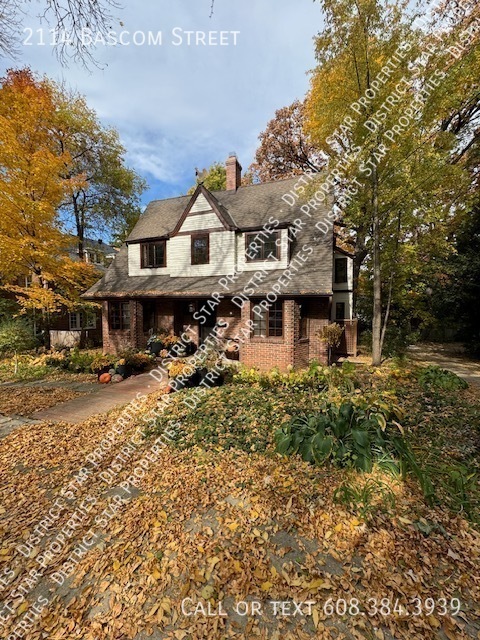 Building Photo - Charming 5BR Historic Home in University H...