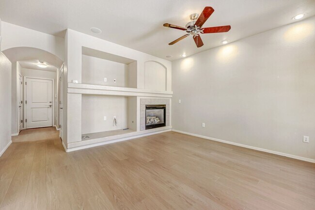 Foto del edificio - 3 Bed 3 Bath Townhouse in Westminster