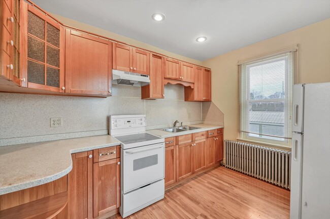 Kitchen - 137 Mifflin St