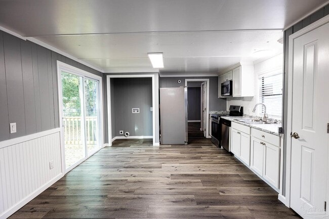 Building Photo - 4413 Basswood St