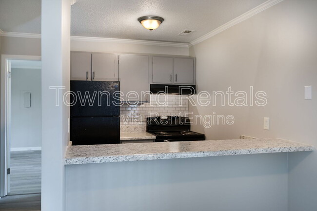 Foto del edificio - 5858 Century Oaks Dr