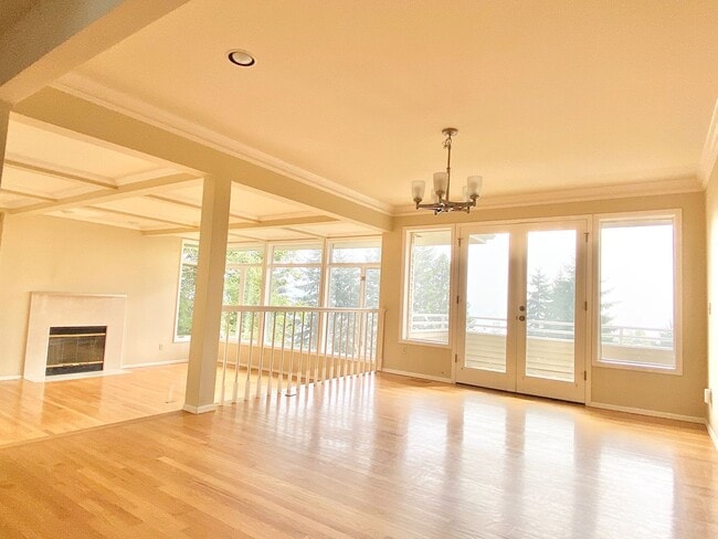 Foto del edificio - Gorgeous Lakeview Home for rent