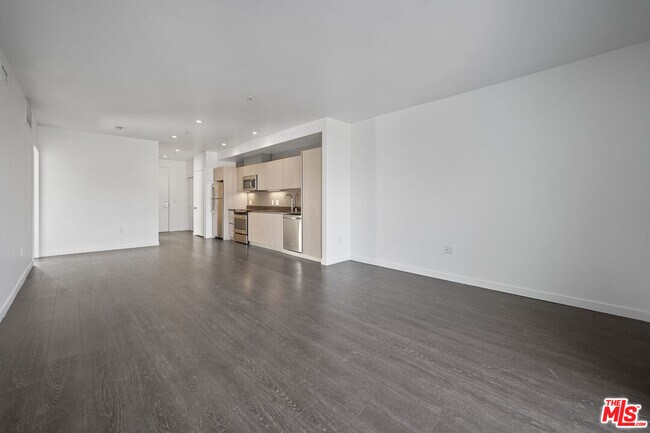 Building Photo - 5800 Harold Way