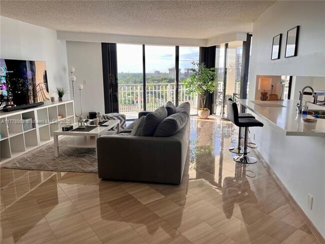 Foto del edificio - 4000 Towerside Terrace