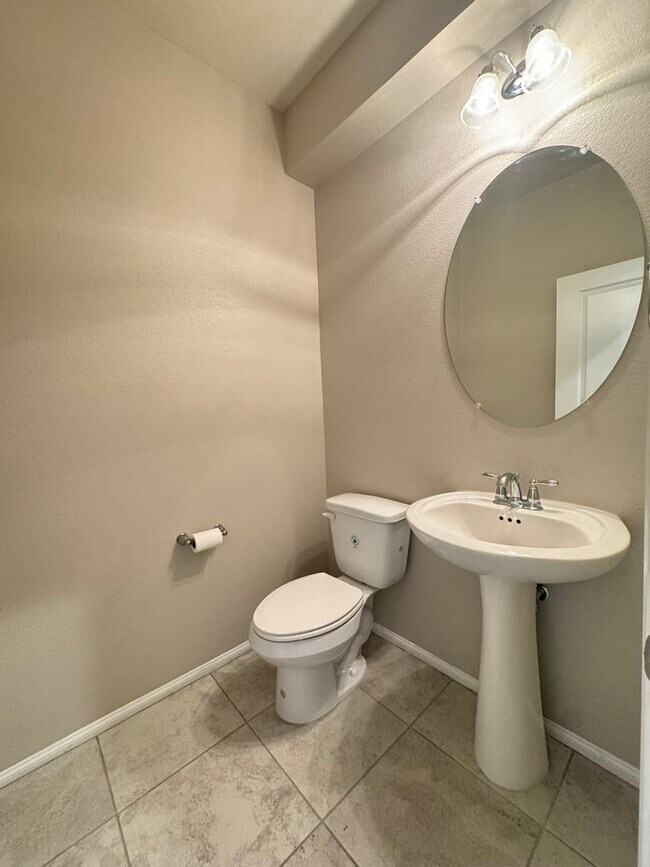 Foto del edificio - Beautifully Upgraded Townhome in Inspirada