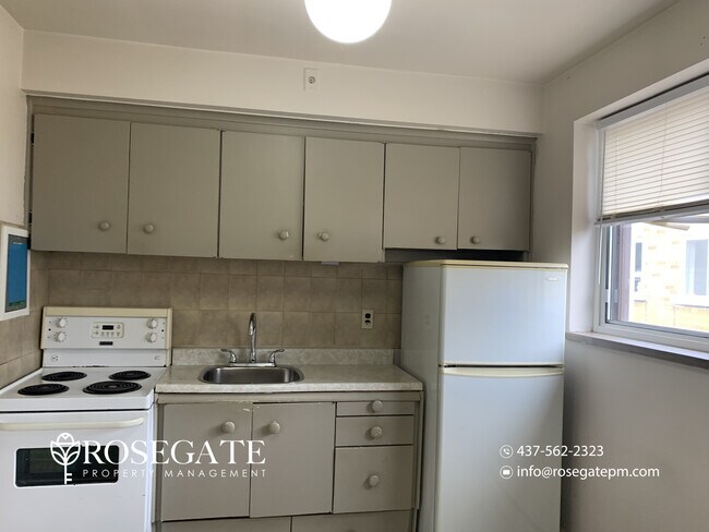 Building Photo - Pet-Friendly 1-Bedroom Apartment in Hamilton | Heat, Water & Internet Included