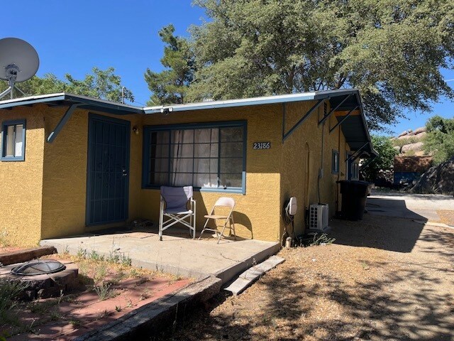 Foto del edificio - 23186 Lakewood Dr