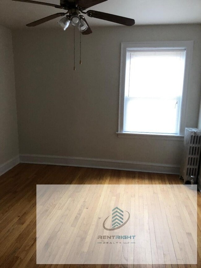 Building Photo - 3454 N Kedvale Ave