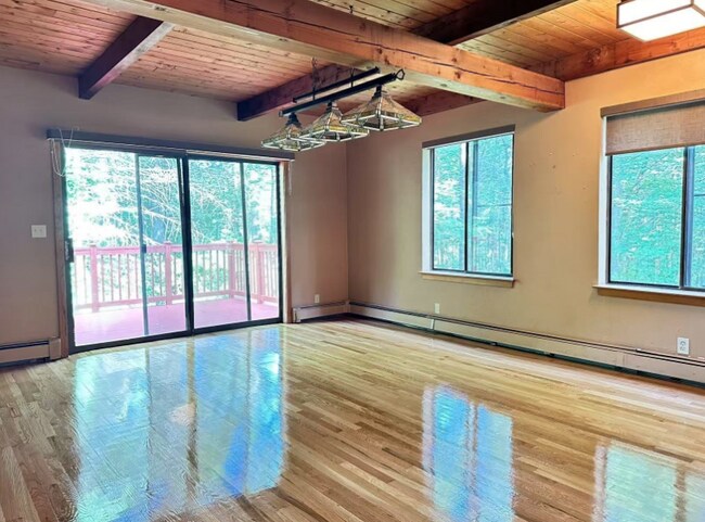 Foto del edificio - 40 Laurelwood Dr