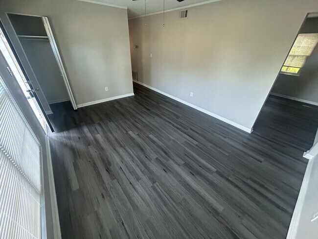 Foto del edificio - Charming 3-bedroom, 1-bathroom home locate...