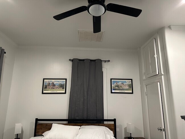 Master bedroom - 326 Refugio St
