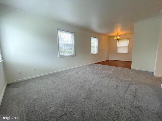Building Photo - 7318 Sportsman Dr