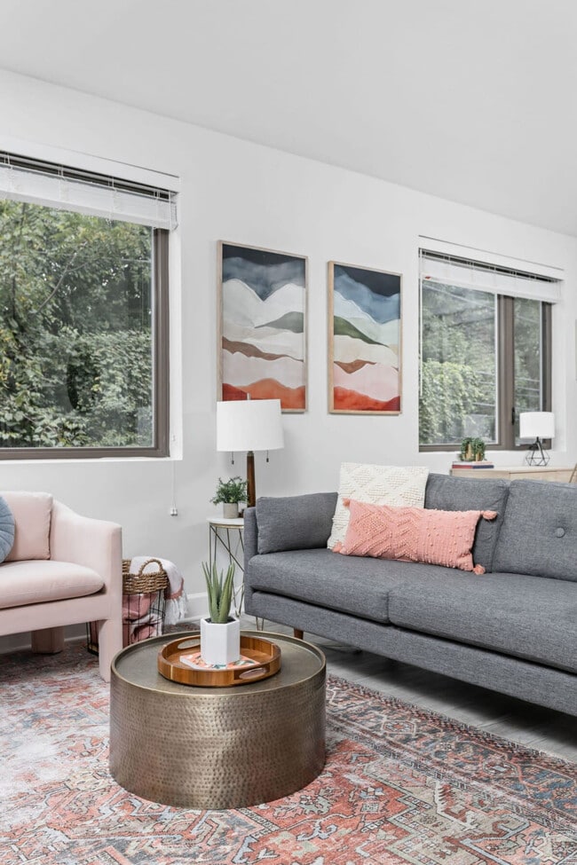 Building Photo - 5858 N College Ave