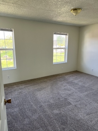 Building Photo - 380 Railroad Ave