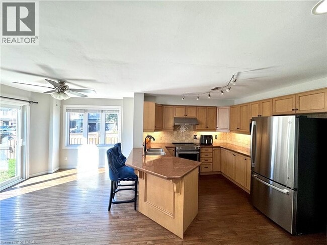 Building Photo - 122 Foxborough Dr